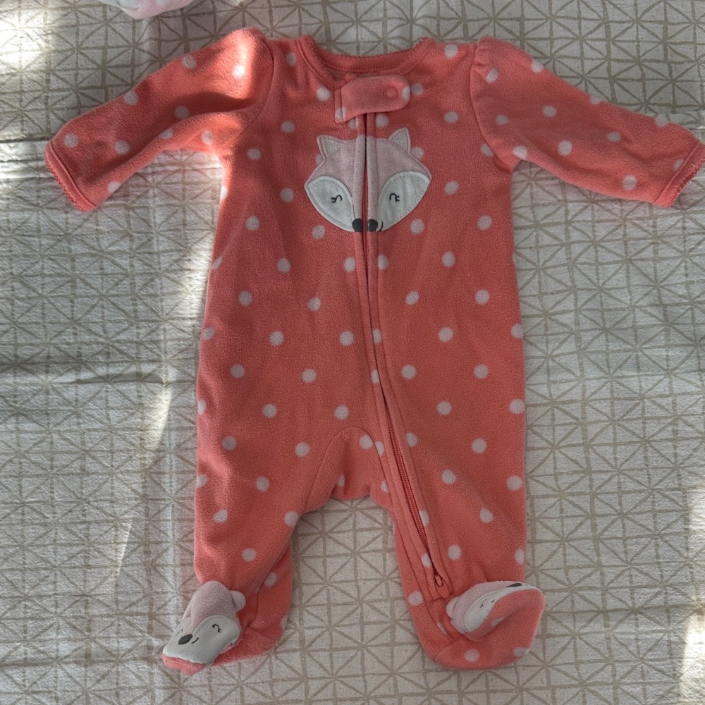 Lot of 7 Newborn One Pieces - Picture 4 of 15